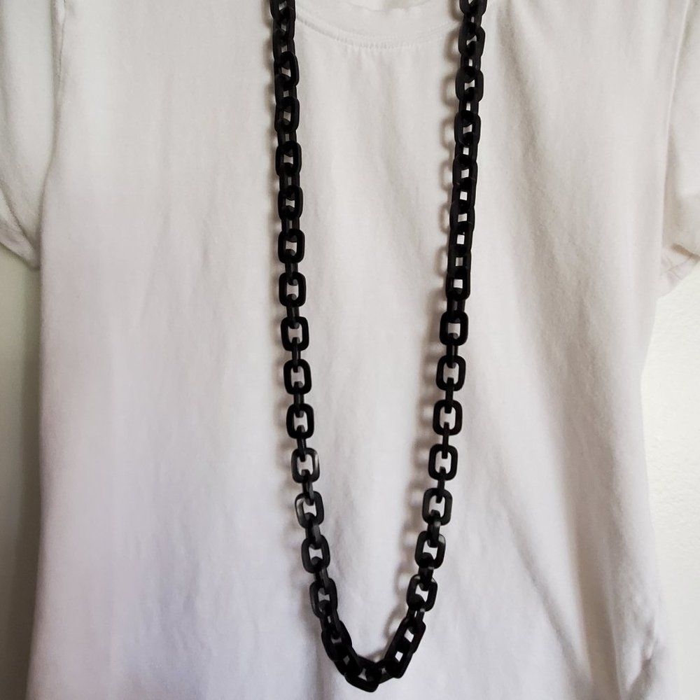 Nest Black Horn Necklace